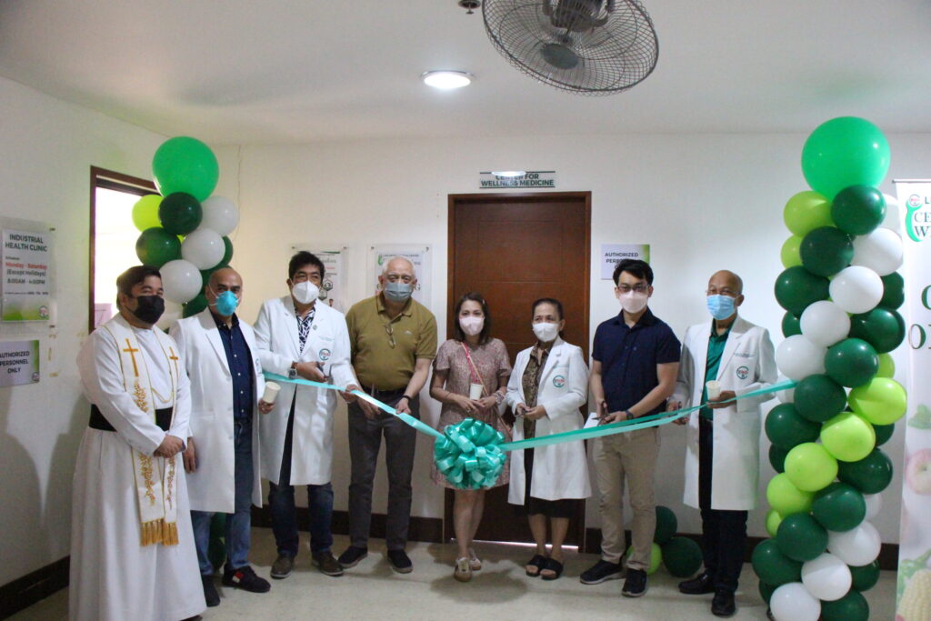 Doctors Group photo in a Ribbon-cutting ceremony