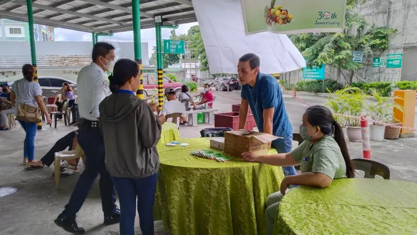 Lipa Medix reading event